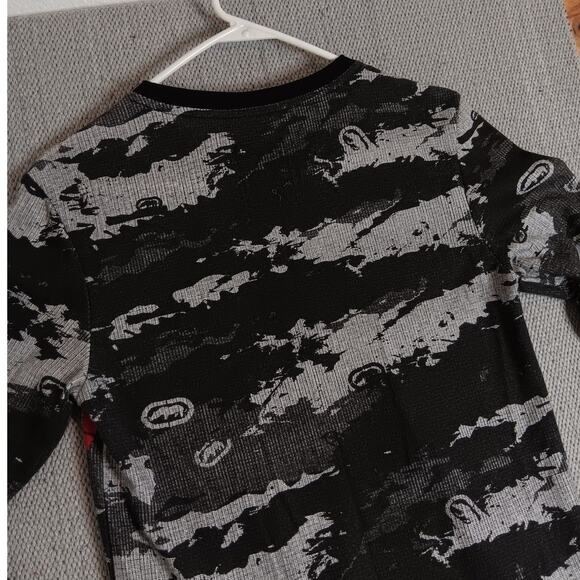 Ecko Unltd. Thermal Knit Shirt Mens S Black Gray Camo Hi Low Spell Out - Picture 9 of 14